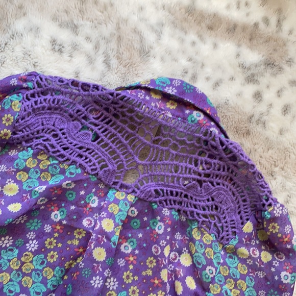 Blouse 🌼 - Picture 6 of 7